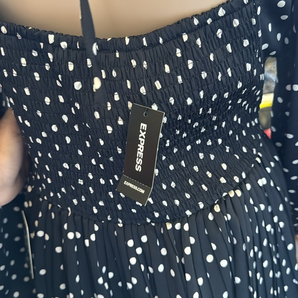 NEW✨Express Dots short romper size M - Picture 6 of 11